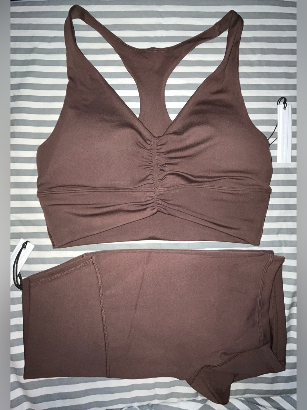 Paragon Reluna High-Rise Sculptseam Short 5" + Ruched Bra in Walnut Sz M